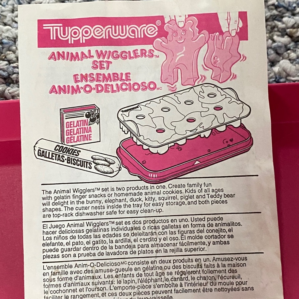 Tupperware Vintage Animal Wigglers